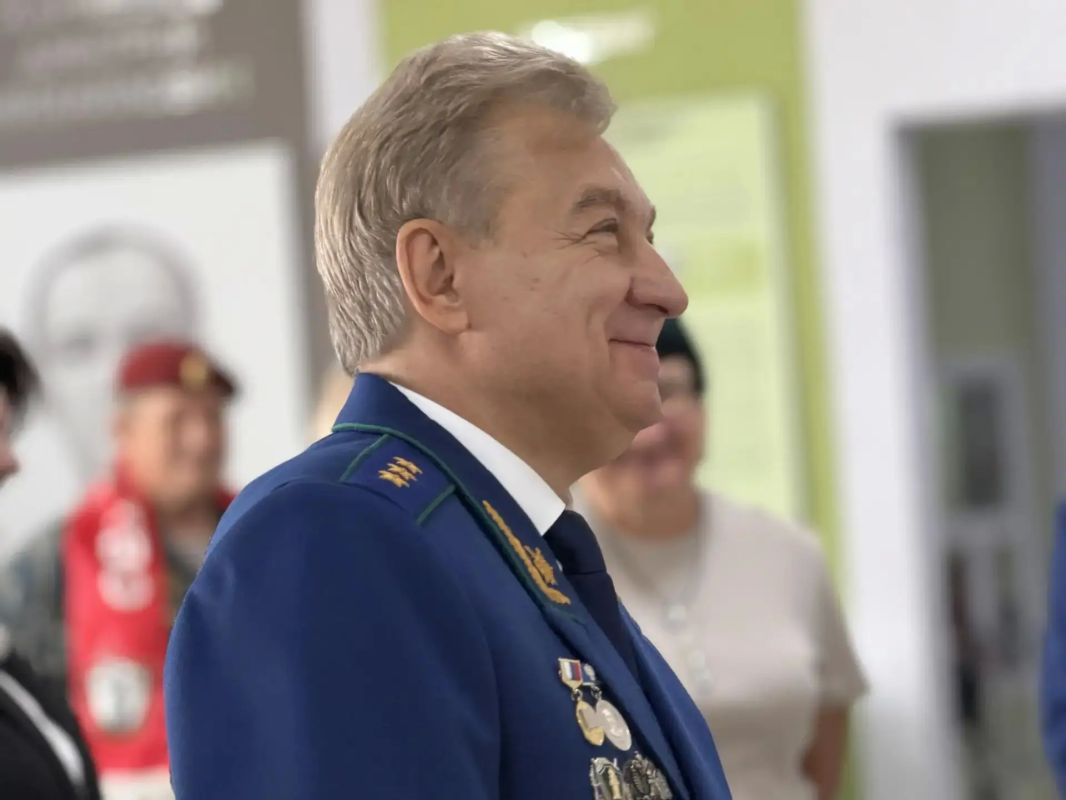 По поручению Генерального прокурора Российской Федерации Александра Гуцана его заместитель Юрий Пономарев принял участие в торжественных мероприятиях, посвященных Дню знаний По поручению Генерального прокурора Российской Федерации Александра Гуцана его заместитель Юрий Пономарев принял участие в торжественных мероприятиях, посвященных Дню знаний