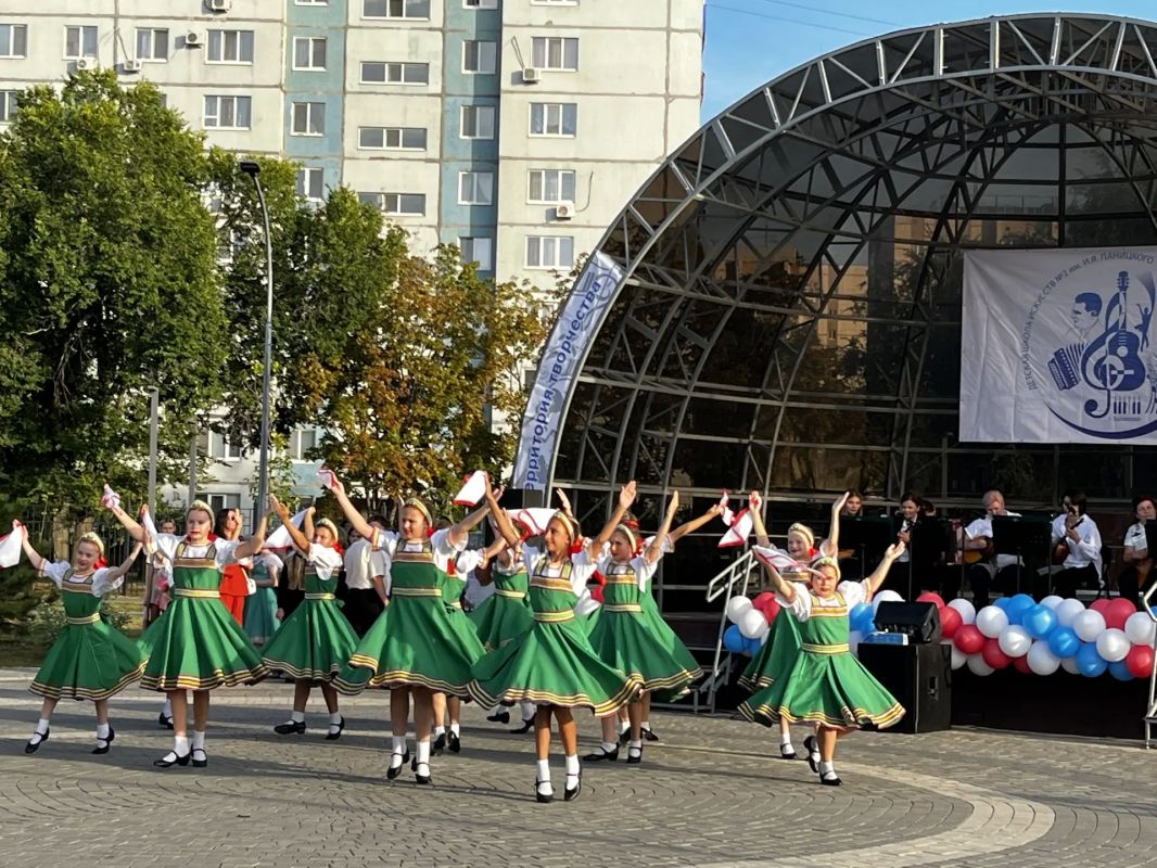 В центральном парке Балаково прошел праздничный концерт ко Дню города В центральном парке Балаково прошел праздничный концерт ко Дню города