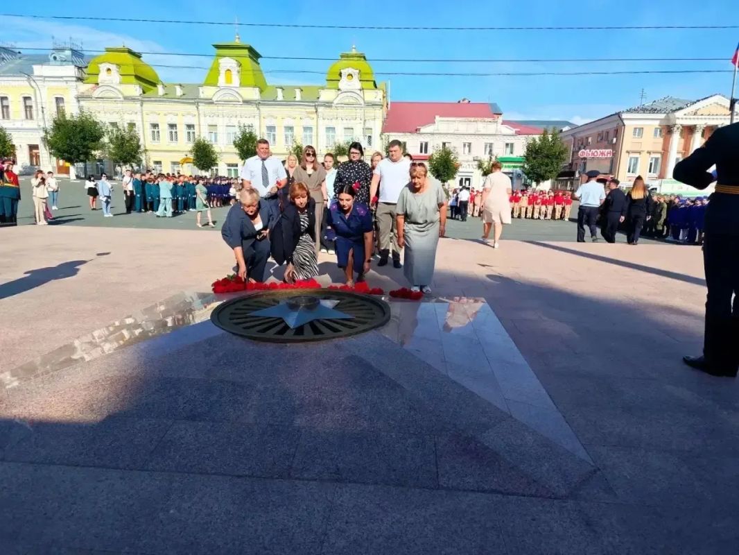 Сотрудница следственного управления СК России по Саратовской области приняла участие во Всероссийской военно-патриотической акции «Послание победителей: Связь поколений 1945–2045» Сотрудница следственного управления СК России по Саратовской области приняла участие во Всероссийской военно-патриотической акции «Послание победителей: Связь поколений 1945–2045»