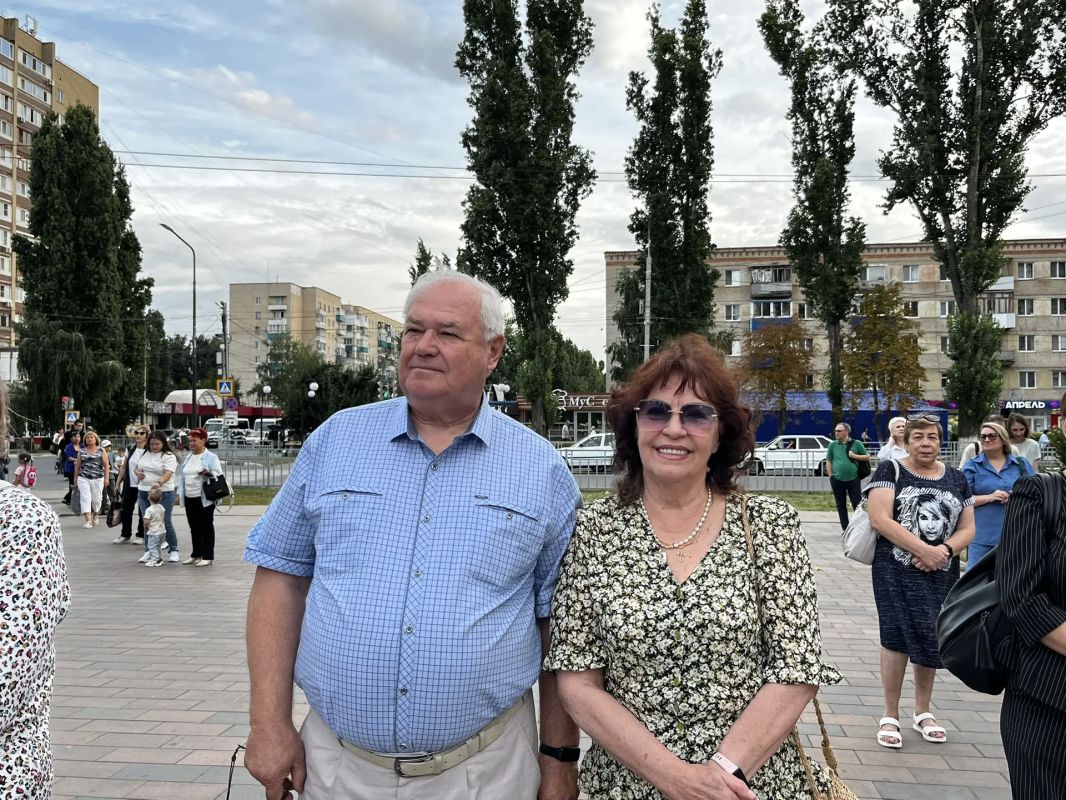 В преддверии Дня города проходит концертная программа «Тебе, любимый город» В преддверии Дня города проходит концертная программа «Тебе, любимый город»