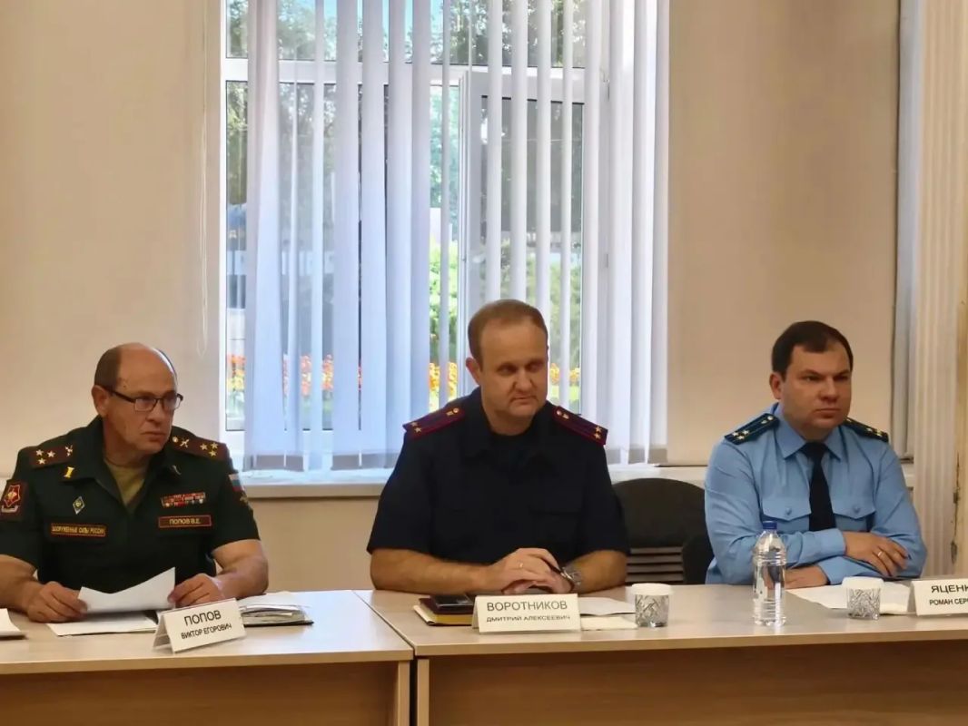 По поручению губернатора Романа Бусаргина провёл личный приём участников специальной военной операции и членов их семей По поручению губернатора Романа Бусаргина провёл личный приём участников специальной военной операции и членов их семей