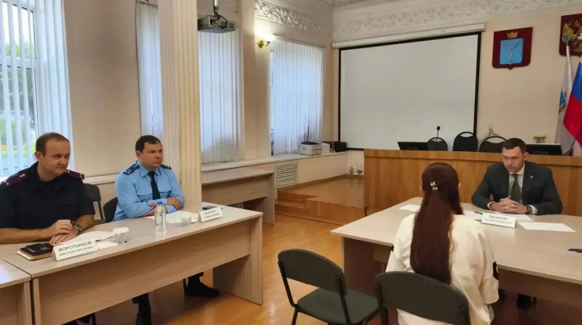 По поручению губернатора Романа Бусаргина провёл личный приём участников специальной военной операции и членов их семей По поручению губернатора Романа Бусаргина провёл личный приём участников специальной военной операции и членов их семей