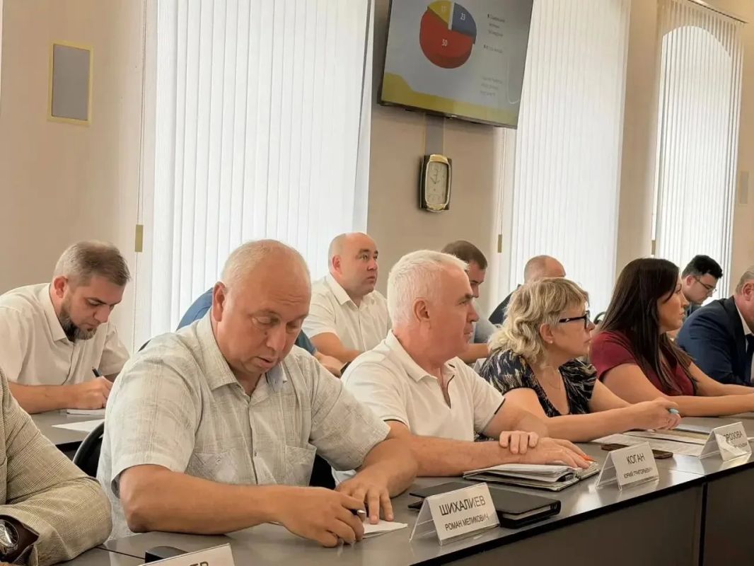 На штабе по благоустройству рассмотрели вопросы осеннего содержания городских территорий, подвели итоги прошедшей недели и определили планы на ближайший период На штабе по благоустройству рассмотрели вопросы осеннего содержания городских территорий, подвели итоги прошедшей недели и определили планы на ближайший период