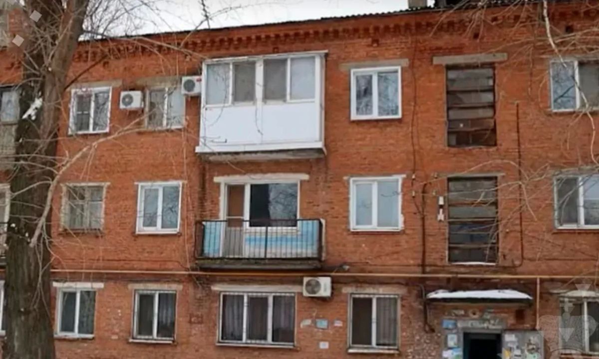 Прокуратура заставила убыточную УК в Саратове починить крышу и убраться во дворе