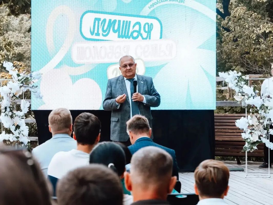 Игорь Молчанов: Принял участие в церемонии награждения финалистов юбилейного городского конкурса «Лучшая молодая семья , который прошел в парке «Семхоз» Игорь Молчанов: Принял участие в церемонии награждения финалистов юбилейного городского конкурса «Лучшая молодая семья , который прошел в парке «Семхоз»