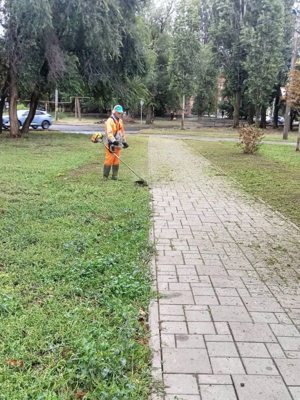 «Комбинат благоустройства» продолжает работы по ликвидации подтоплений и содержанию улиц города «Комбинат благоустройства» продолжает работы по ликвидации подтоплений и содержанию улиц города