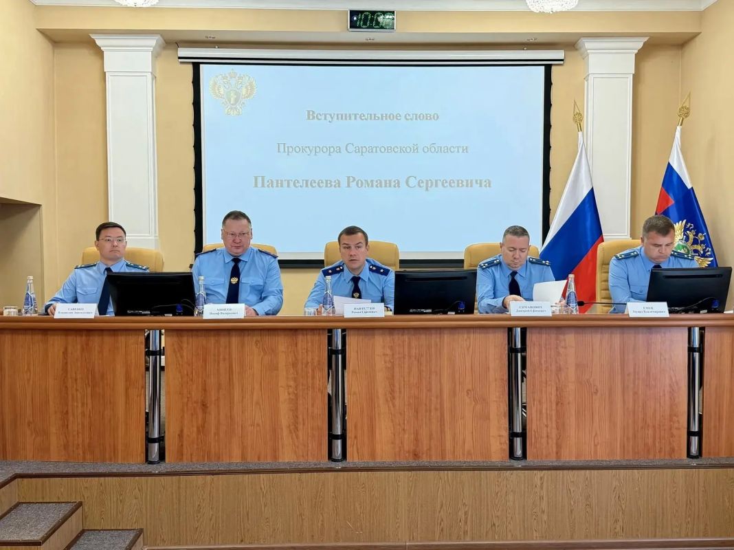 В прокуратуре Саратовской области состоялось заседание коллегии по вопросам участия прокуроров в судебных стадиях уголовного судопроизводства В прокуратуре Саратовской области состоялось заседание коллегии по вопросам участия прокуроров в судебных стадиях уголовного судопроизводства