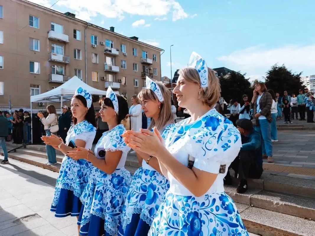 Сила традиций в Саратове. Сегодня на Фединском спуске прошёл фестиваль русской культуры и быта «Сила традиций» Сила традиций в Саратове. Сегодня на Фединском спуске прошёл фестиваль русской культуры и быта «Сила традиций»