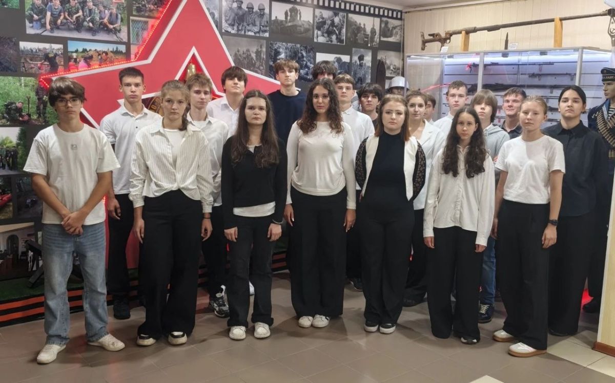 Юные балаковцы прикоснулись к истории: экскурсии в музее «Боевой Славы» Юные балаковцы прикоснулись к истории: экскурсии в музее «Боевой Славы»