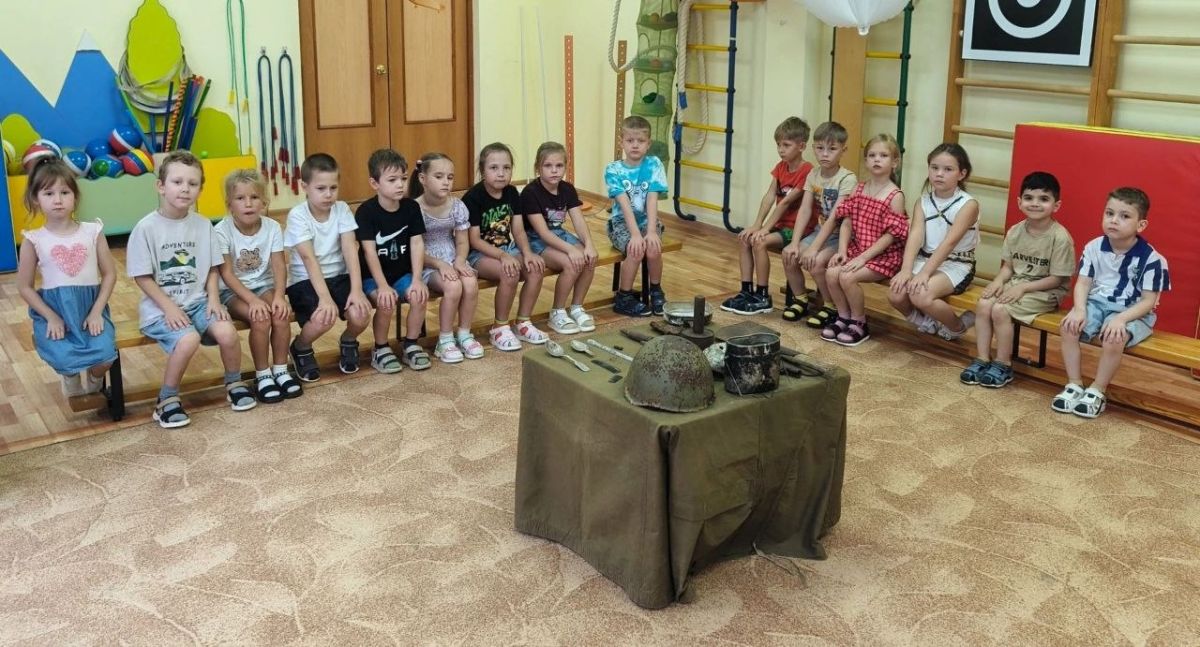 Юные балаковцы прикоснулись к истории: экскурсии в музее «Боевой Славы» Юные балаковцы прикоснулись к истории: экскурсии в музее «Боевой Славы»