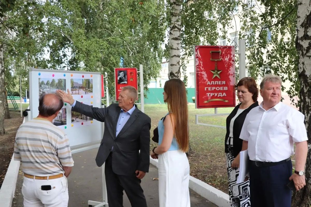 Панков: При благоустройстве улицы в Калининске будут учтены предложения жителей