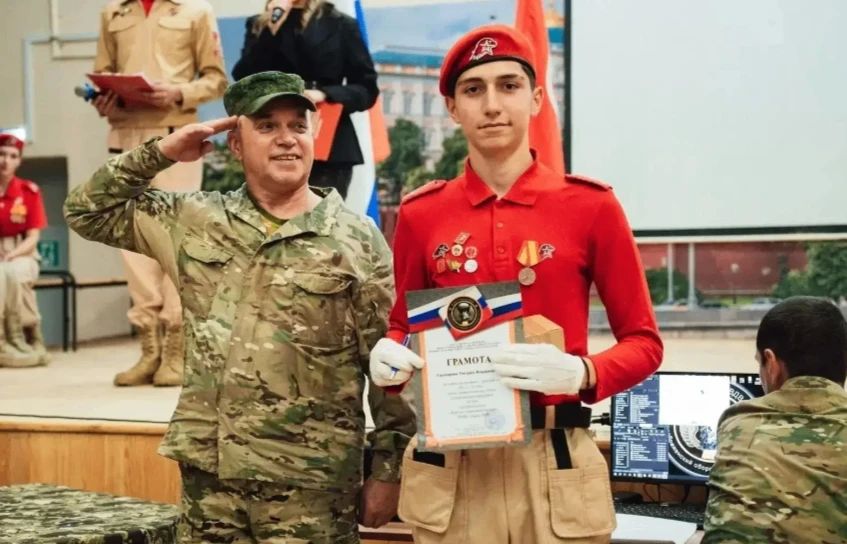 Юнармеец из Саратова показал лучший результат по стрельбе на всероссийских сборах Юнармеец из Саратова показал лучший результат по стрельбе на всероссийских сборах