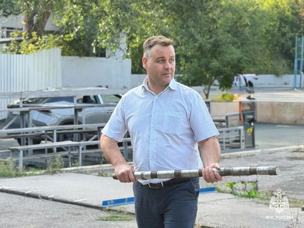 В "городки". В течение трёх дней на стадионе «Локомотив» проходил турнир по городошному спорту среди сотрудников Главного управления МЧС России по Саратовской области В "городки". В течение трёх дней на стадионе «Локомотив» проходил турнир по городошному спорту среди сотрудников Главного управления МЧС России по Саратовской области