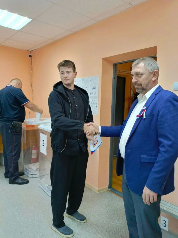 #ЕДГ2026 #РоссияГолосует. Их первый выбор: саратовцы, голосующие впервые, уже сделали свой шаг Среди тех, кто сегодня пришёл на участки, есть особенные избиратели – те, для кого эти выборы стали первыми в жизни #ЕДГ2026 #РоссияГолосует. Их первый выбор: саратовцы, голосующие впервые, уже сделали свой шаг Среди тех, кто сегодня пришёл на участки, есть особенные избиратели – те, для кого эти выборы стали первыми в жизни