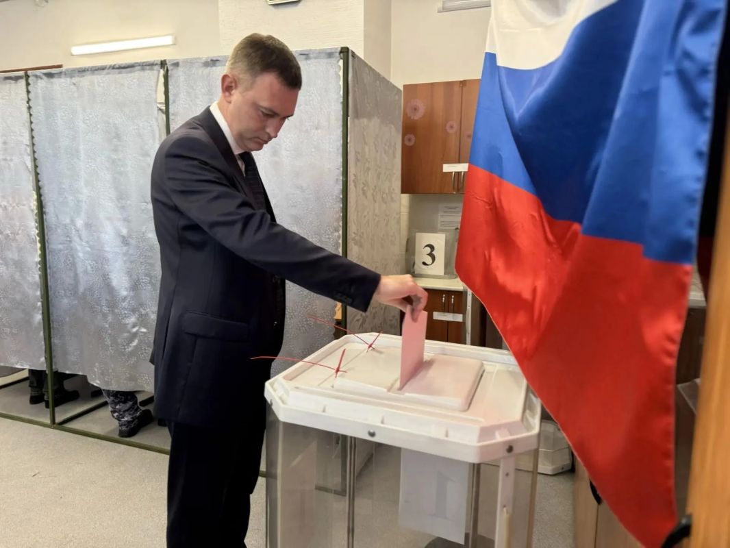 Первые лица Саратовской области проголосовали на выборах депутатов Госдумы Первые лица Саратовской области проголосовали на выборах депутатов Госдумы
