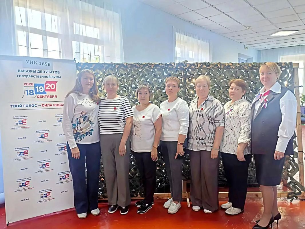 #ЕДГ2026 #РоссияГолосует. Свои среди своих: волонтёры села Красный Партизан Энгельсского района – на выборах! Эти люди не привыкли быть в стороне