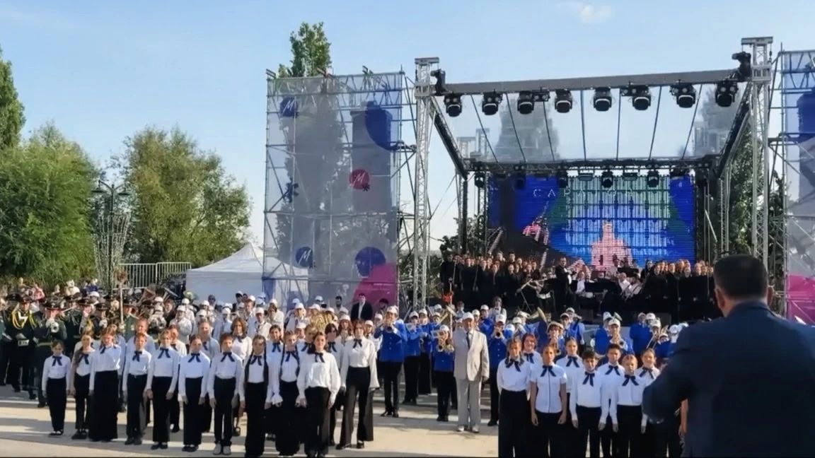 Игорь Молчанов: Дорогие саратовцы!. Второй день подряд мы отмечаем День нашего города, и погода нас радует