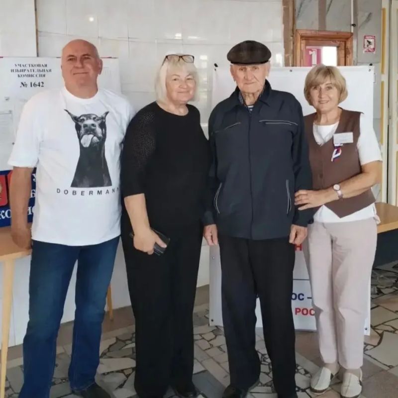 #ЕДГ2026. Один участок — вся Россия: кто приходит на выборы Избирательные участки Энгельсского района объединяют людей разных поколений и судеб #ЕДГ2026. Один участок — вся Россия: кто приходит на выборы Избирательные участки Энгельсского района объединяют людей разных поколений и судеб