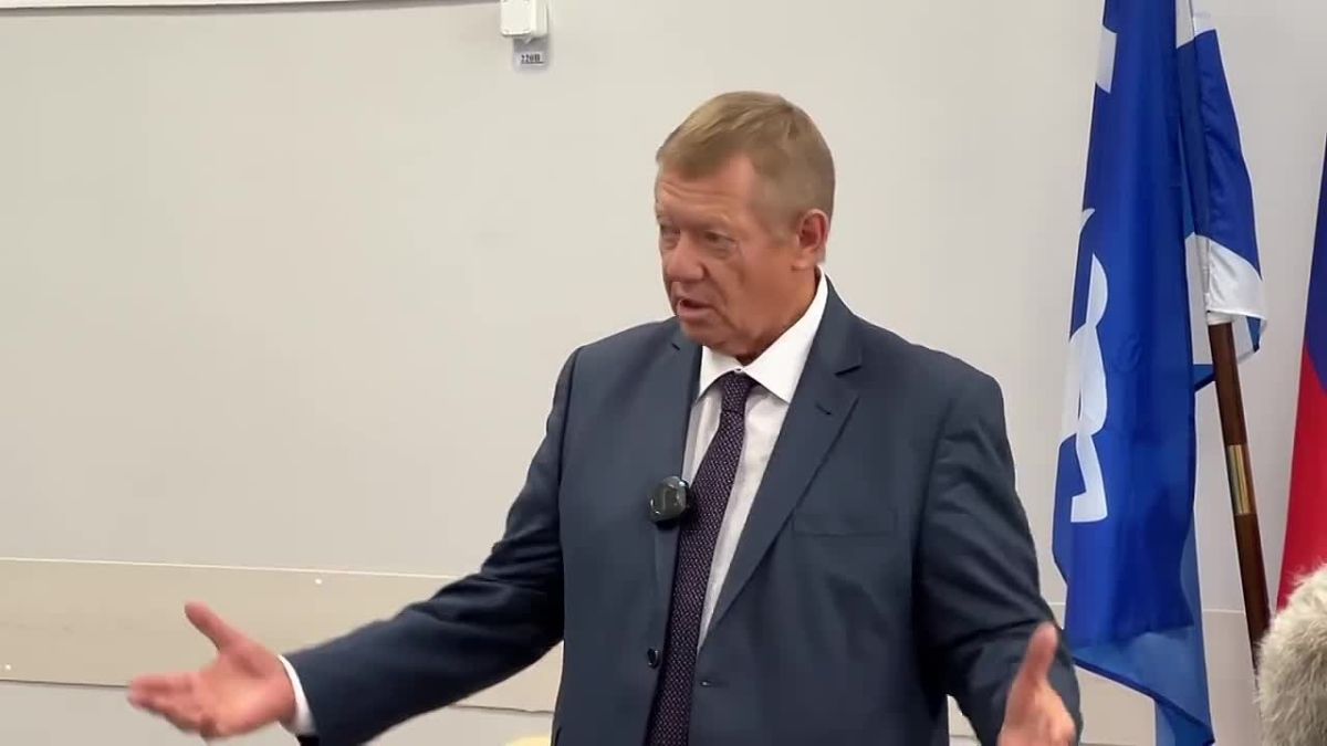 Панков предложил создать МУПы для уборки мусора в Саратовской области