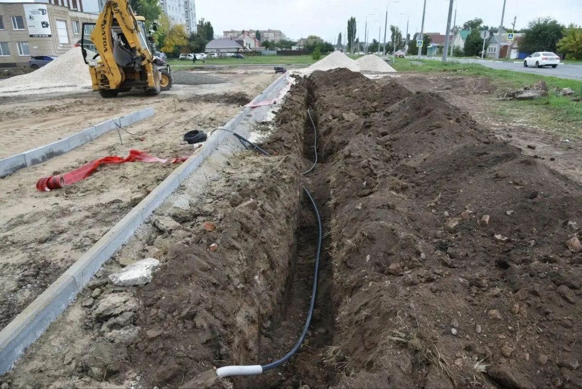 В Балаково продолжаются работы по благоустройству Сиреневого сквера В Балаково продолжаются работы по благоустройству Сиреневого сквера