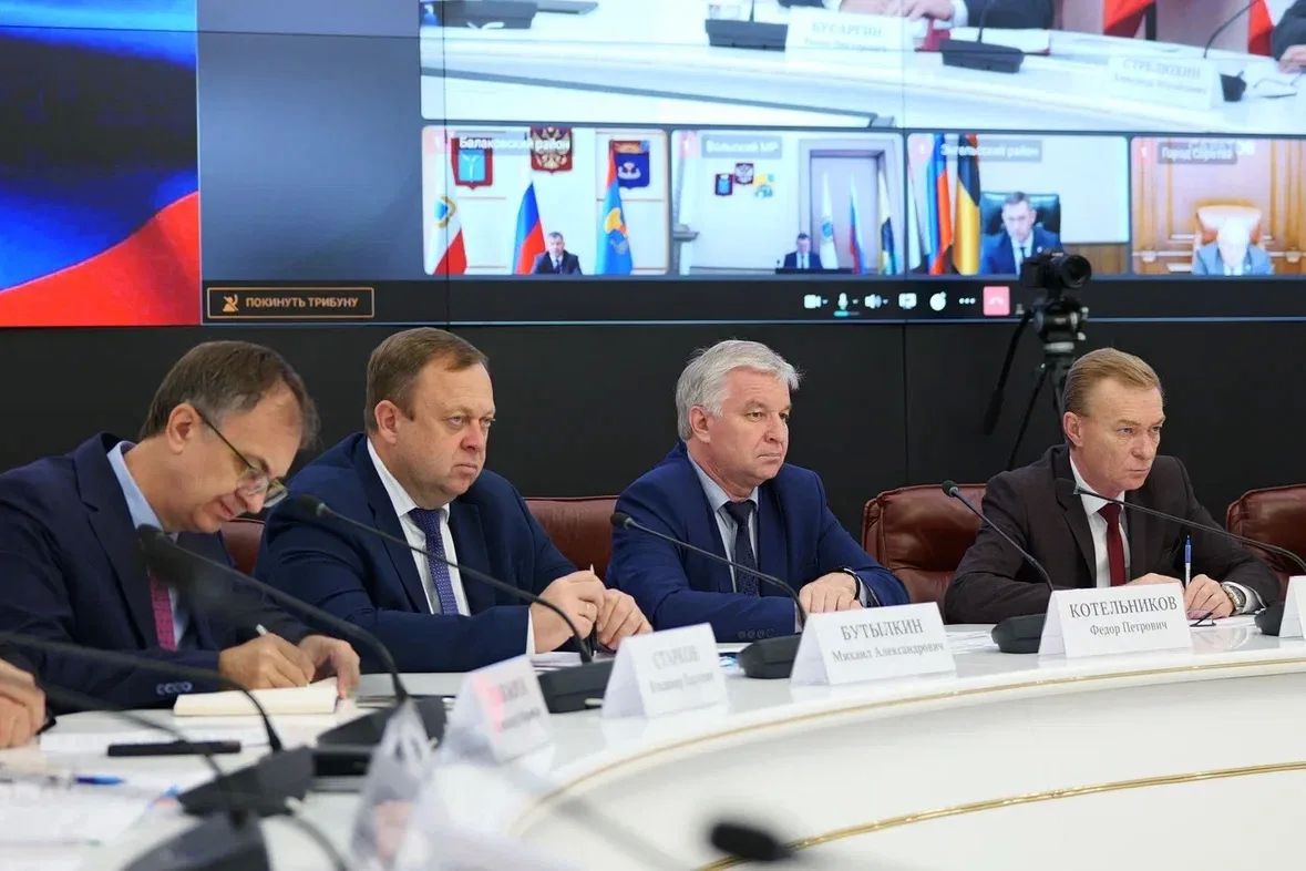 Губернатор Роман Бусаргин провел постоянно действующее совещание с заместителями председателя правительства, министрами, а также главами районов Губернатор Роман Бусаргин провел постоянно действующее совещание с заместителями председателя правительства, министрами, а также главами районов