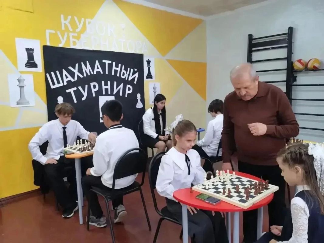 В школах Энгельсского муниципального района близится к завершению первый внутришкольный этап областного турнира по шахматам на Кубок Губернатора В школах Энгельсского муниципального района близится к завершению первый внутришкольный этап областного турнира по шахматам на Кубок Губернатора