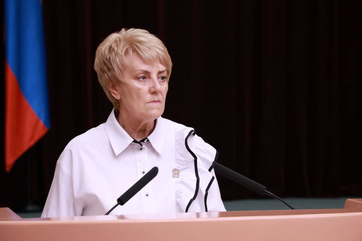 Антонина Галяшкина и Александр Янклович сложили полномочия депутатов Саратовской областной Думы