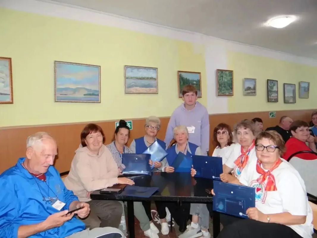 Энгельсские волонтёры приняли участие в региональном проекте «Серебряный возраст» Энгельсские волонтёры приняли участие в региональном проекте «Серебряный возраст»