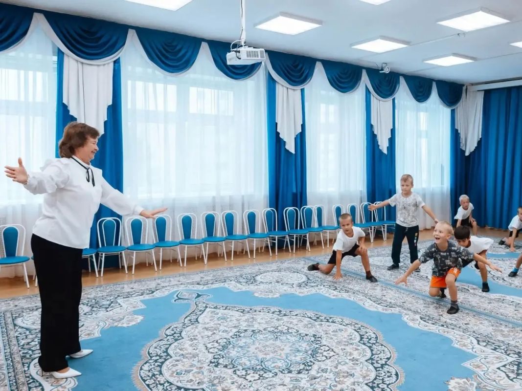 Игорь Молчанов: Уважаемые воспитатели, педагоги, работники и ветераны дошкольного образования! Игорь Молчанов: Уважаемые воспитатели, педагоги, работники и ветераны дошкольного образования!