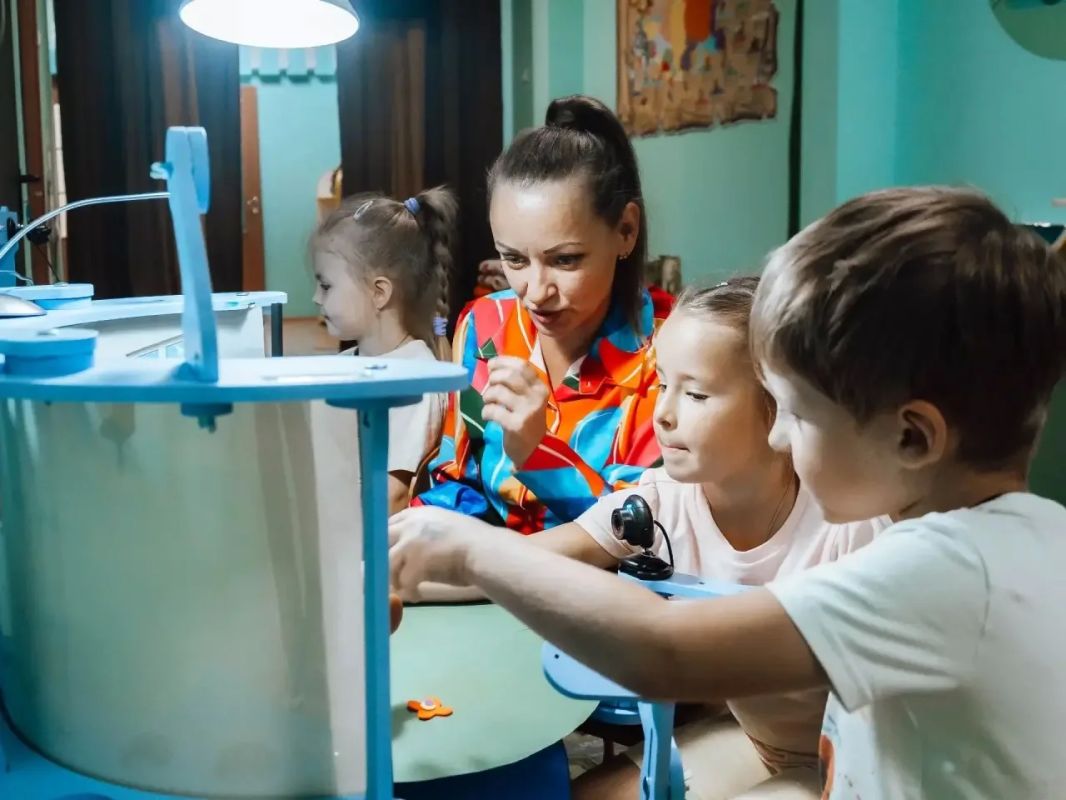 Игорь Молчанов: Уважаемые воспитатели, педагоги, работники и ветераны дошкольного образования! Игорь Молчанов: Уважаемые воспитатели, педагоги, работники и ветераны дошкольного образования!