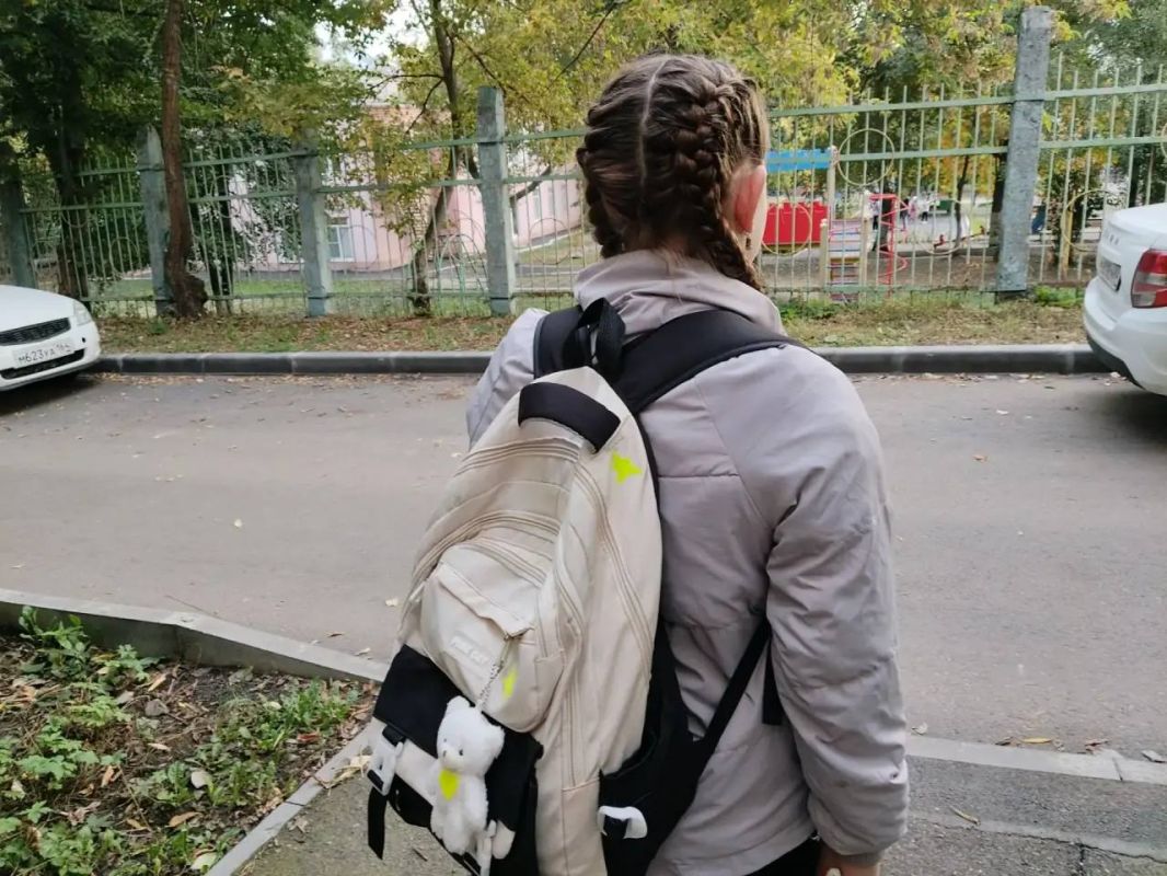 Безопасность в приоритете: Госавтоинспекция научила школьников «светиться» на дорогах Безопасность в приоритете: Госавтоинспекция научила школьников «светиться» на дорогах