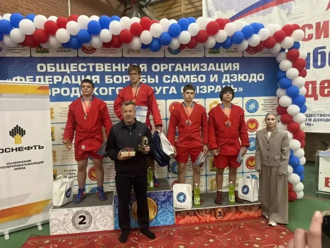 Энгельсские самбисты успешно выступили на всероссийском турнире