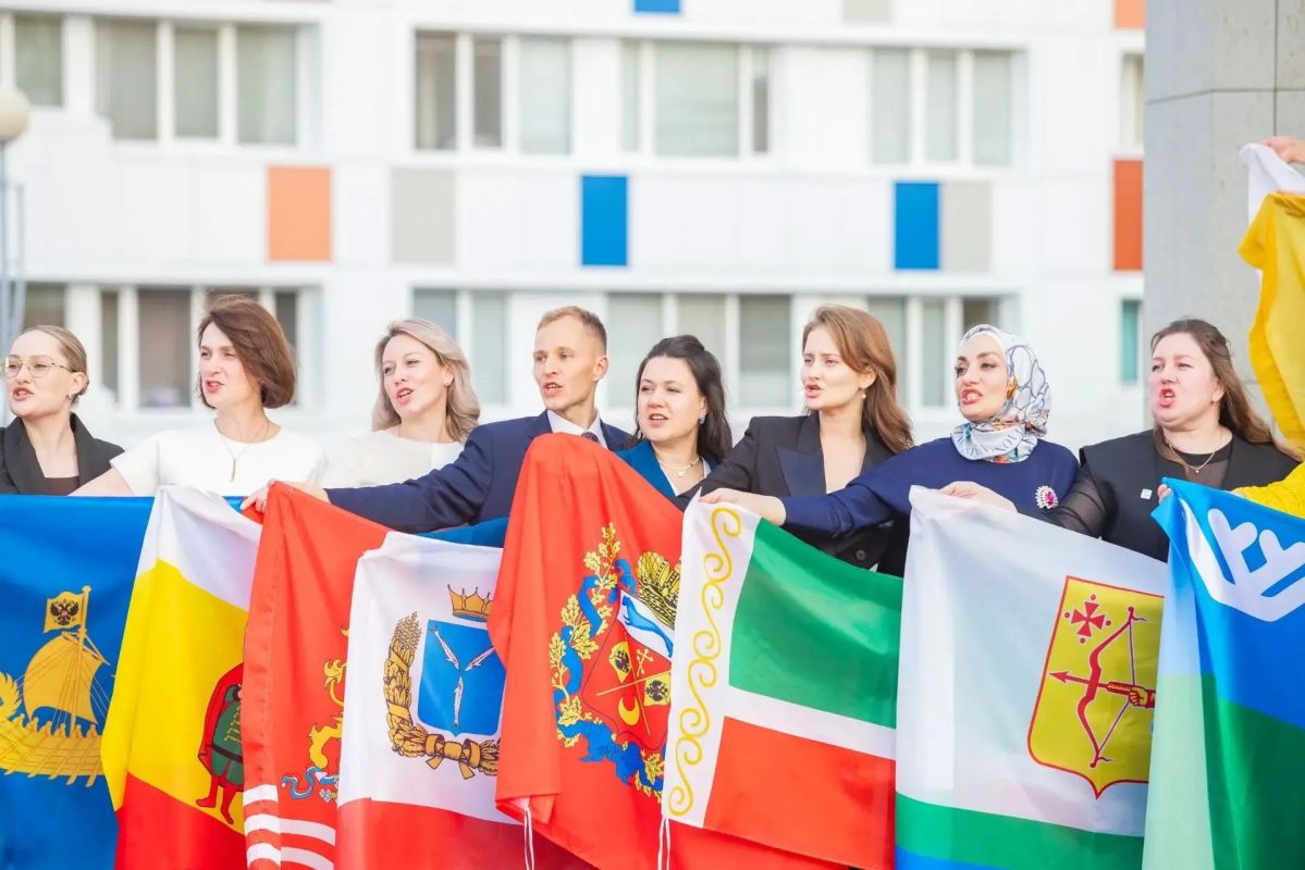 Преподаватель Губернаторского колледжа представляет регион в Новом Уренгое на финале Всероссийского конкурса «Мастер года» Преподаватель Губернаторского колледжа представляет регион в Новом Уренгое на финале Всероссийского конкурса «Мастер года»