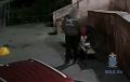 В Саратове рецидивисты украли у приезжей сумку с деньгами и попались