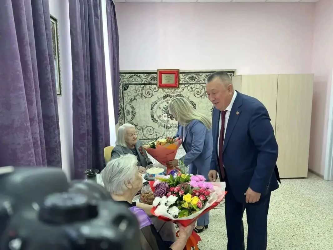 Яна Лантратова: Мои коллеги, региональные Уполномоченные по правам человека, провели День пожилого человека рядом со старшим поколением Яна Лантратова: Мои коллеги, региональные Уполномоченные по правам человека, провели День пожилого человека рядом со старшим поколением