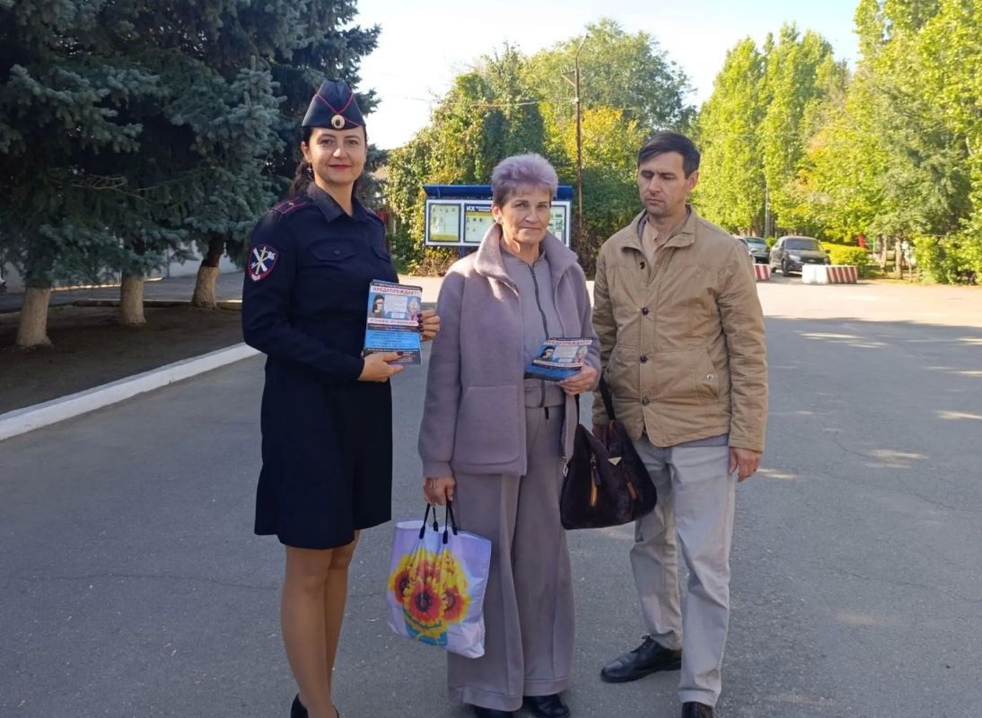 В преддверии Дня пожилого человека новоузенские полицейские провели профилактическую акцию #ТвояБезопасность