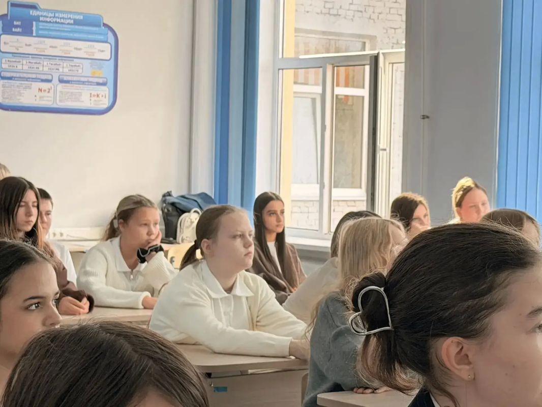 В школах Энгельсского муниципального района продолжается цикл профилактических бесед, направленных на формирование бережного отношения к объектам городской инфраструктуры В школах Энгельсского муниципального района продолжается цикл профилактических бесед, направленных на формирование бережного отношения к объектам городской инфраструктуры