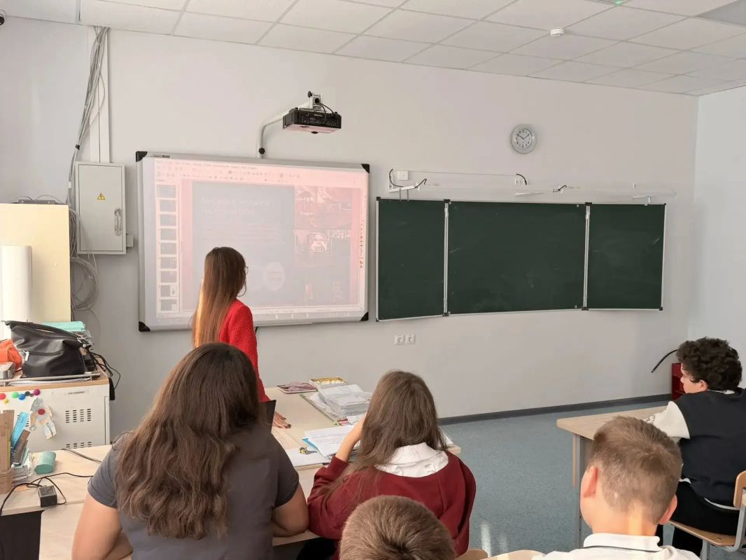 В школах Энгельсского муниципального района продолжается цикл профилактических бесед, направленных на формирование бережного отношения к объектам городской инфраструктуры В школах Энгельсского муниципального района продолжается цикл профилактических бесед, направленных на формирование бережного отношения к объектам городской инфраструктуры