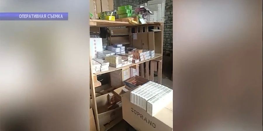 В Саратове 23 человека ждут суда за продажу поддельных сигарет в киосках