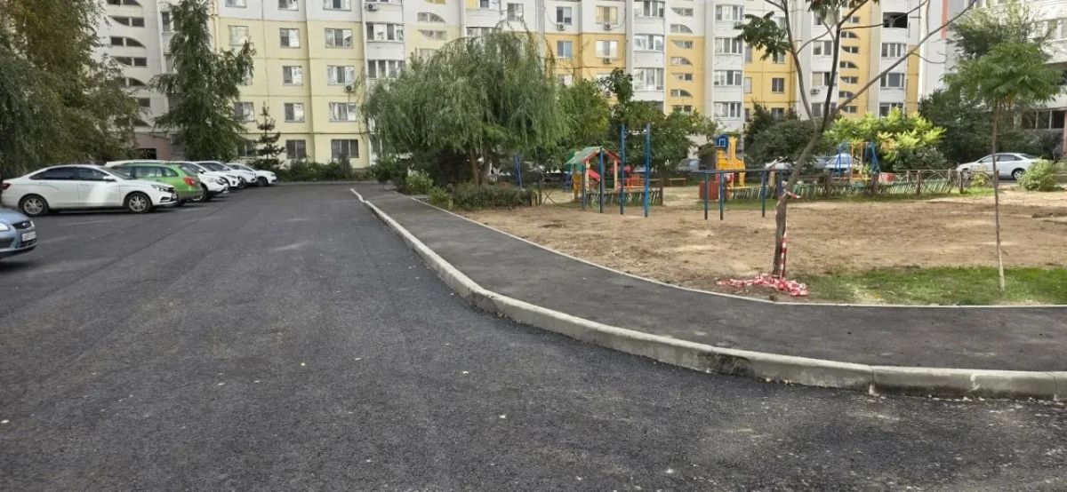 На Шуровой Горе в Энгельсе отремонтировали дворы На Шуровой Горе в Энгельсе отремонтировали дворы