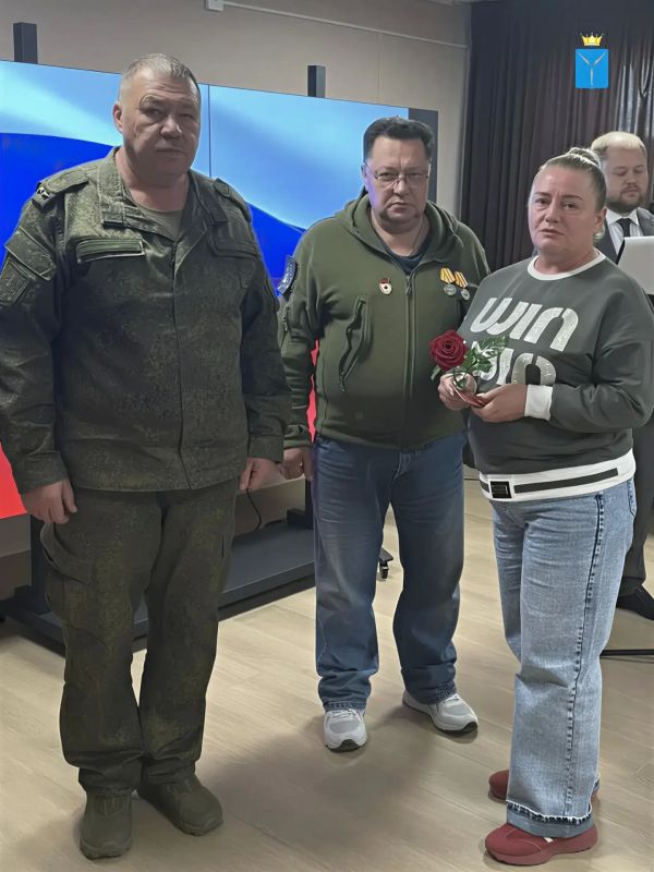 В Марксе прошла церемония вручения наград семьям участников СВО В Марксе прошла церемония вручения наград семьям участников СВО