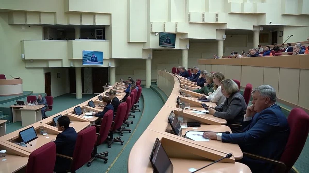 Подготовили обзор восемьдесят четвертого заседания Саратовской областной Думы