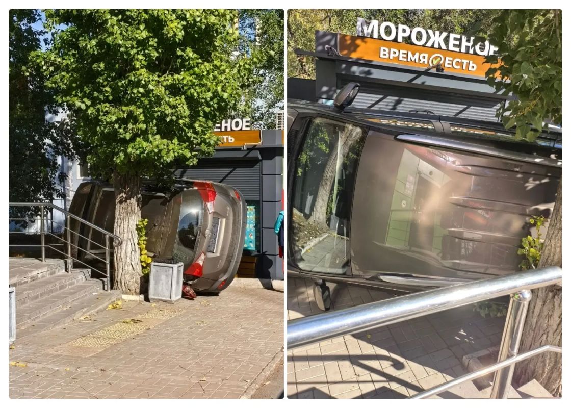 В Ленинском районе перевернулась Toyota