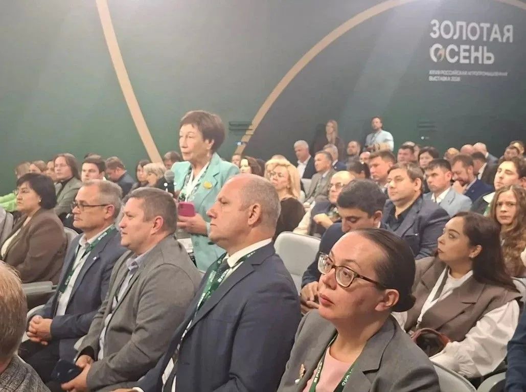 Василий Котов поделился опытом Саратовской области по вовлечению в оборот неиспользуемых земель сельхозназначения Василий Котов поделился опытом Саратовской области по вовлечению в оборот неиспользуемых земель сельхозназначения
