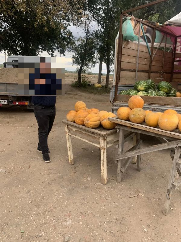 Стихийного торговца арестовали на трое суток