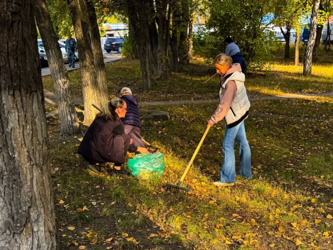 Активное субботнее утро. В городе стартовал субботник Активное субботнее утро. В городе стартовал субботник