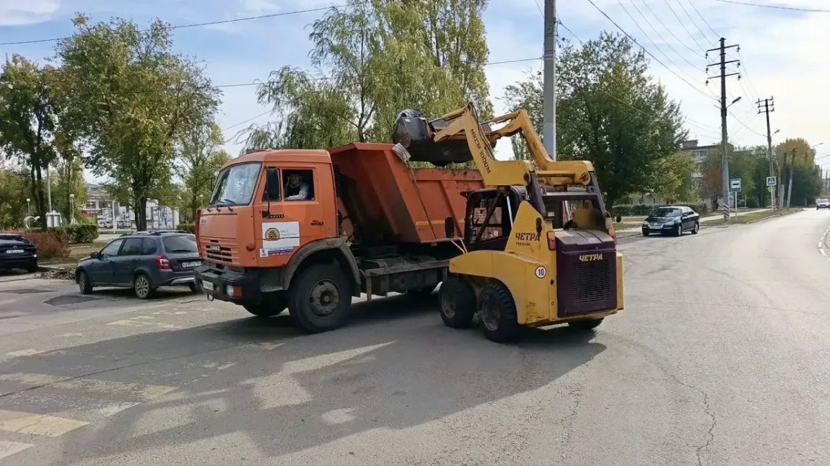 После городских субботников работа не останавливается После городских субботников работа не останавливается
