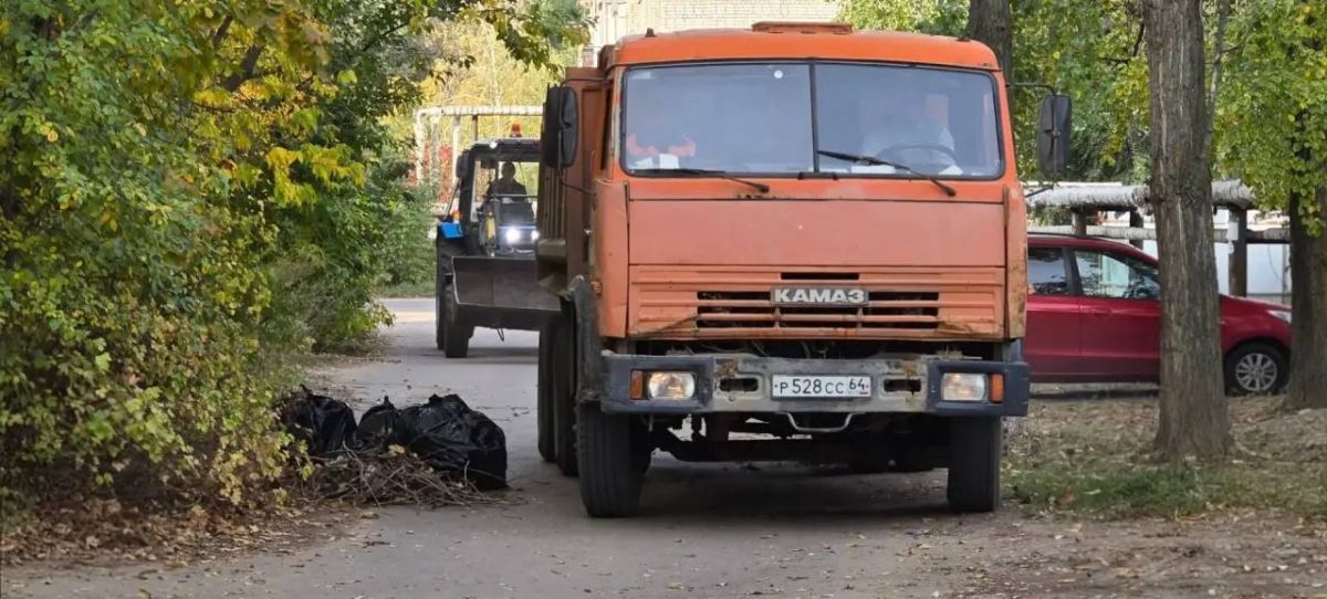 Начал утро субботы в посёлке Приволжский, где поддержал активных местных жителей, которые вместе с управляющими организациями и подразделением МКУ «Городское хозяйство» выступили с инициативой по благоустройству территории... Начал утро субботы в посёлке Приволжский, где поддержал активных местных жителей, которые вместе с управляющими организациями и подразделением МКУ «Городское хозяйство» выступили с инициативой по благоустройству территории...