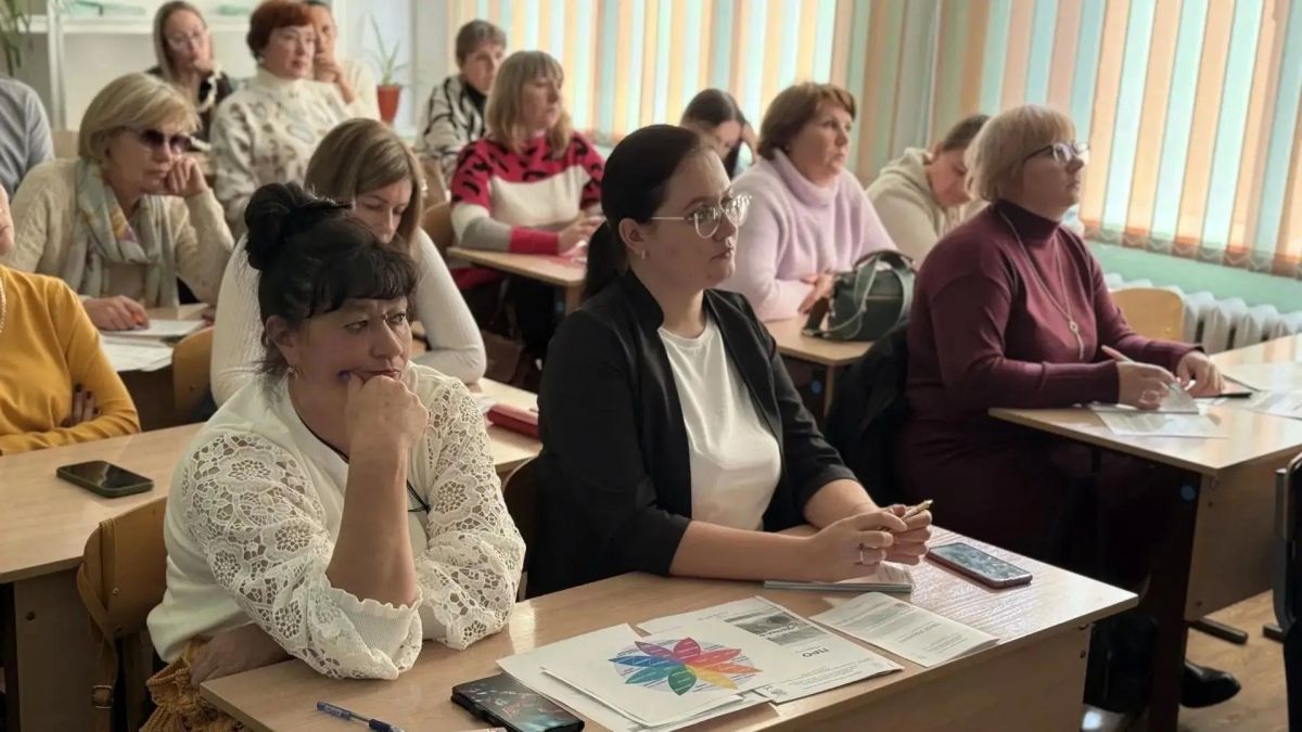 Педагоги четырёх районов обсудили новые подходы к обучению и воспитанию Педагоги четырёх районов обсудили новые подходы к обучению и воспитанию