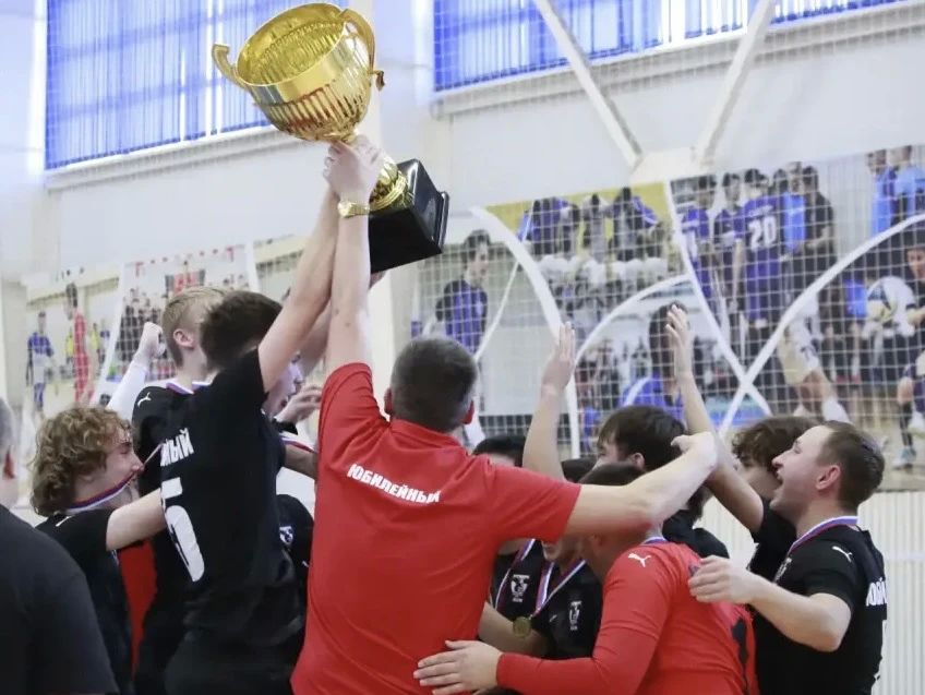 Супер кубок. 11 октября в ФОКе «Юбилейный» прошел Супер кубок города по футзалу среди мужских команд Супер кубок. 11 октября в ФОКе «Юбилейный» прошел Супер кубок города по футзалу среди мужских команд